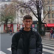 Estudiante universitario, atento y responsable, disponible para dar clases particulares y cuidado de niños según la necesidad.